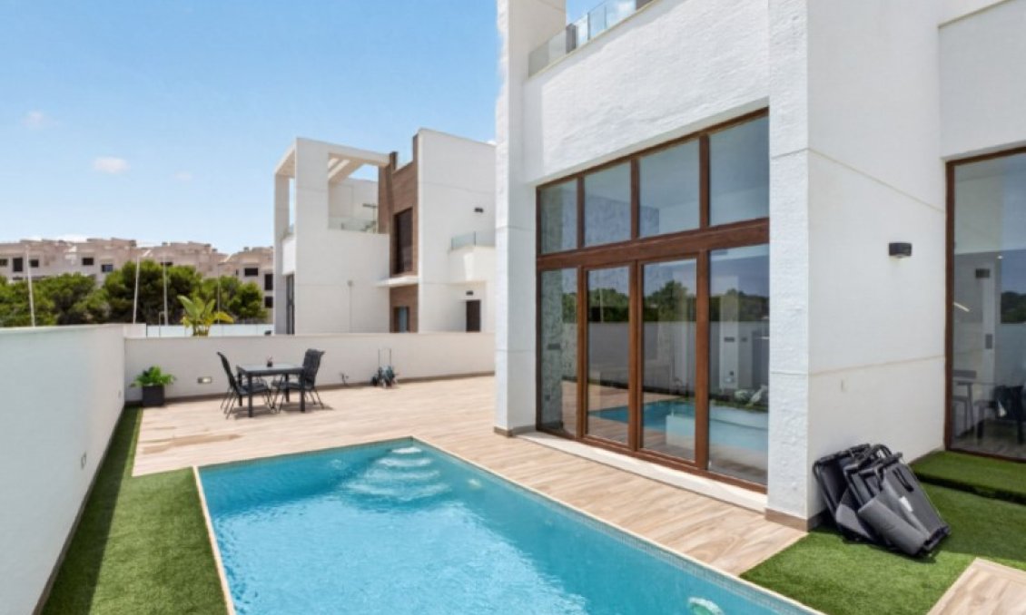 Segunda mano - Villa -
Torrevieja - Costa Blanca