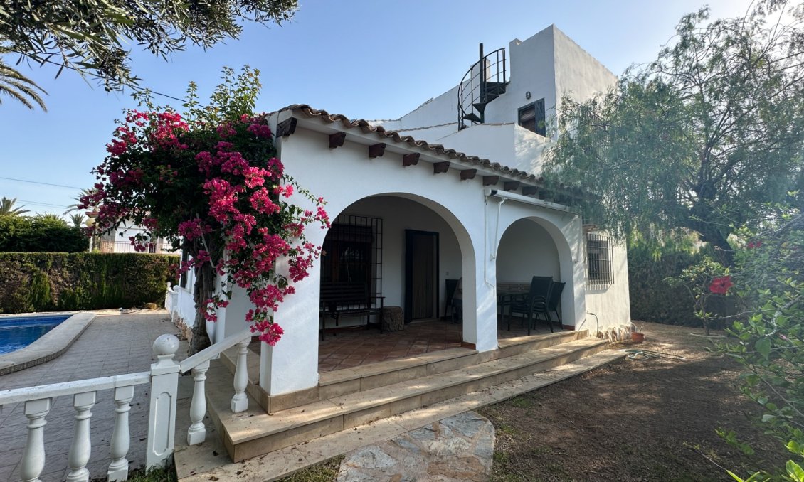 Resale - Villa -
Cabo Roig - Costa Blanca