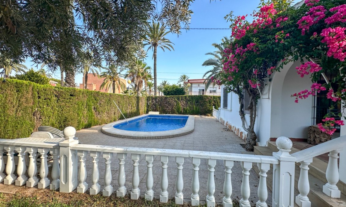 Resale - Villa -
Cabo Roig - Costa Blanca
