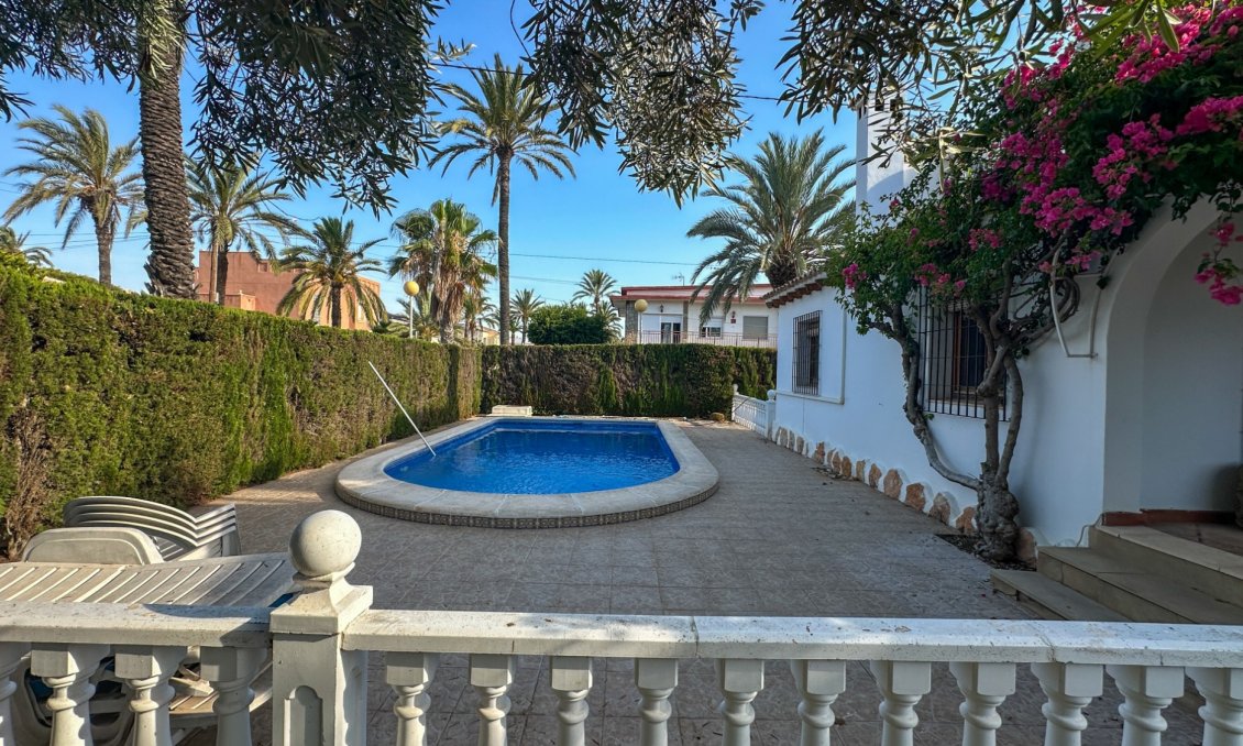 Resale - Villa -
Cabo Roig - Costa Blanca