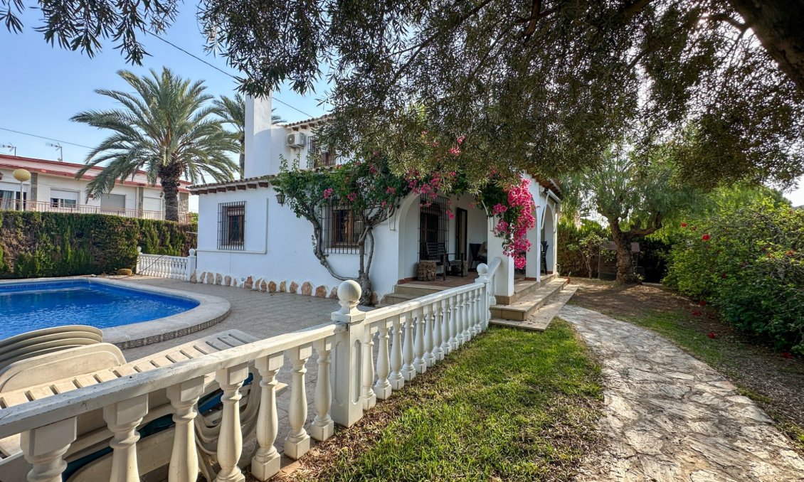 Resale - Villa -
Cabo Roig - Costa Blanca