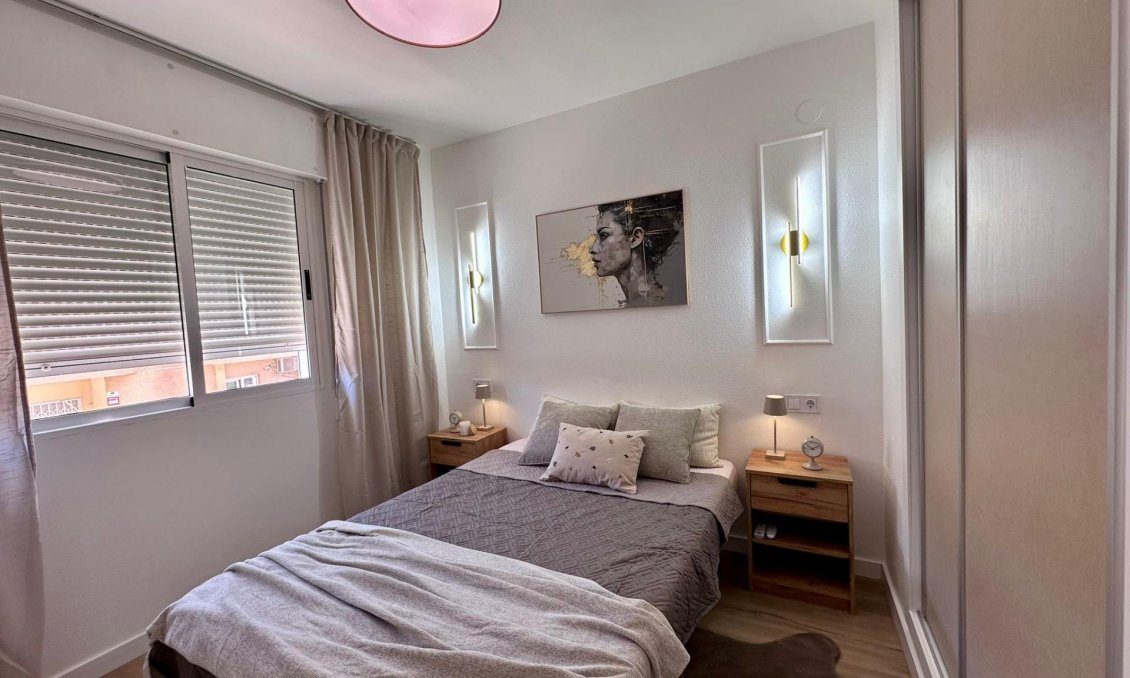 Használt Ingatlanok - Apartman -
Torrevieja - Habaneras