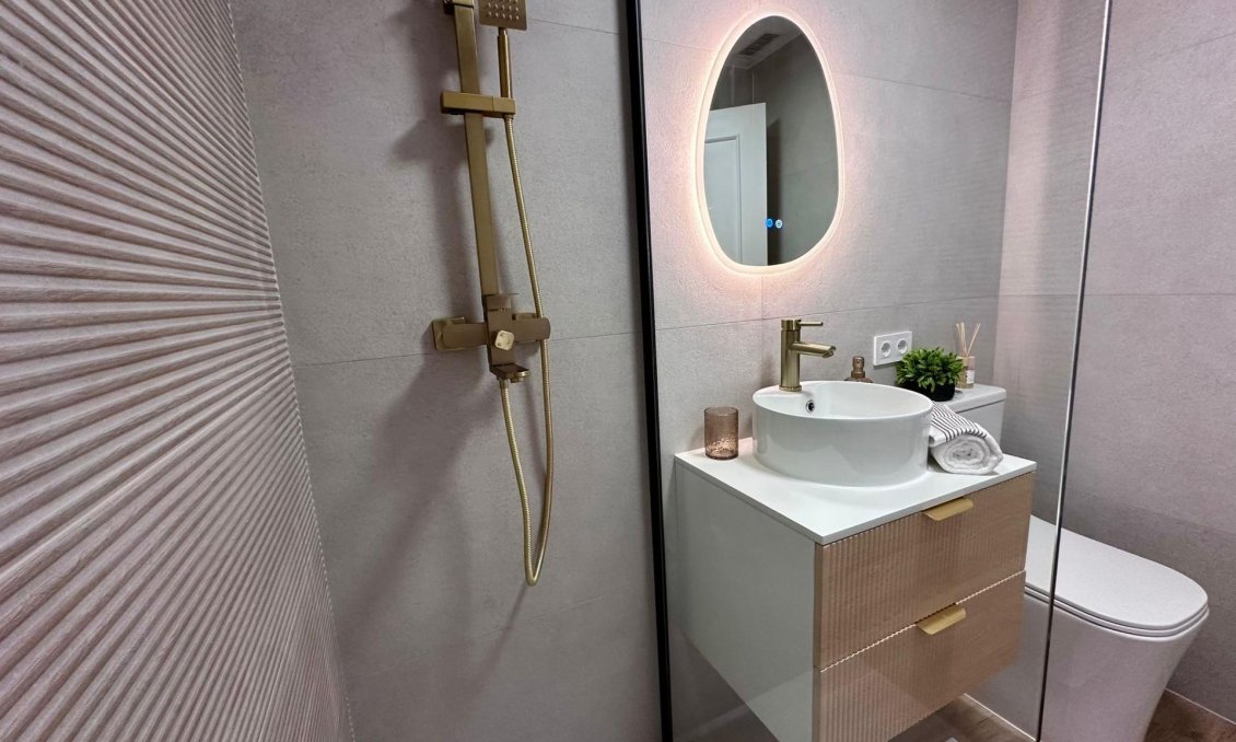 Használt Ingatlanok - Apartman -
Torrevieja - Habaneras