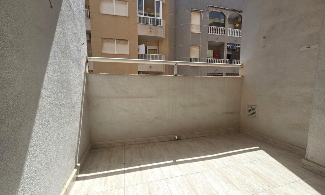 Segunda mano - Apartamento -
Torrevieja - Playa de los Locos