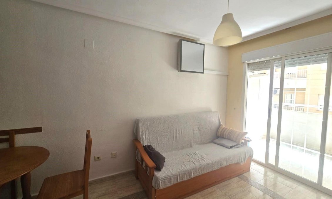 Segunda mano - Apartamento -
Torrevieja - Playa de los Locos