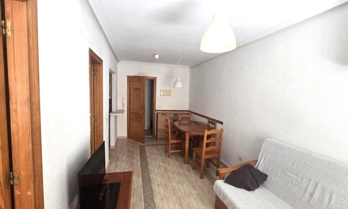 Segunda mano - Apartamento -
Torrevieja - Playa de los Locos