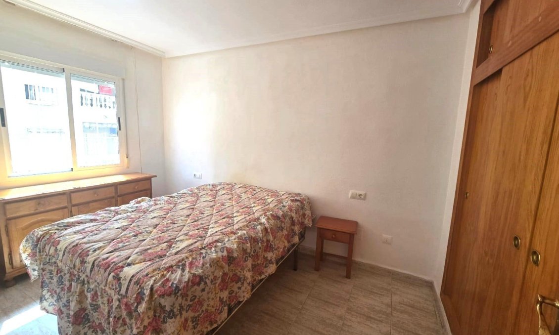 Segunda mano - Apartamento -
Torrevieja - Playa de los Locos