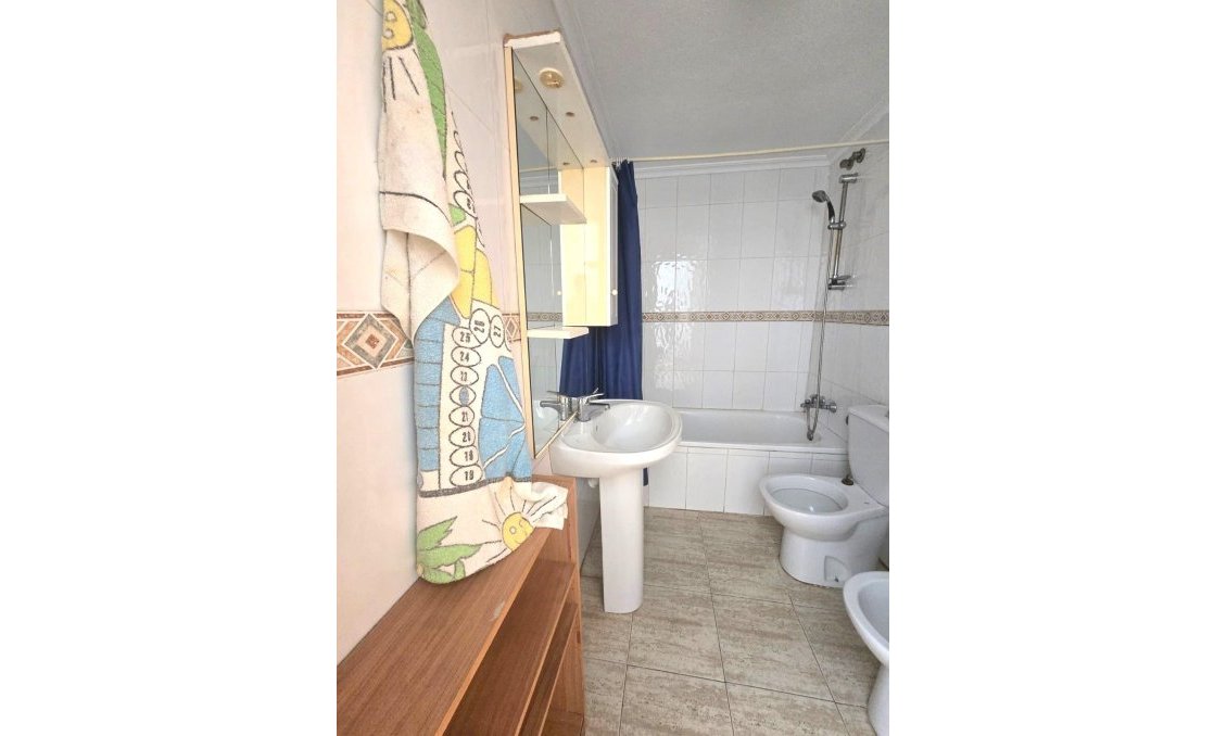 Segunda mano - Apartamento -
Torrevieja - Playa de los Locos