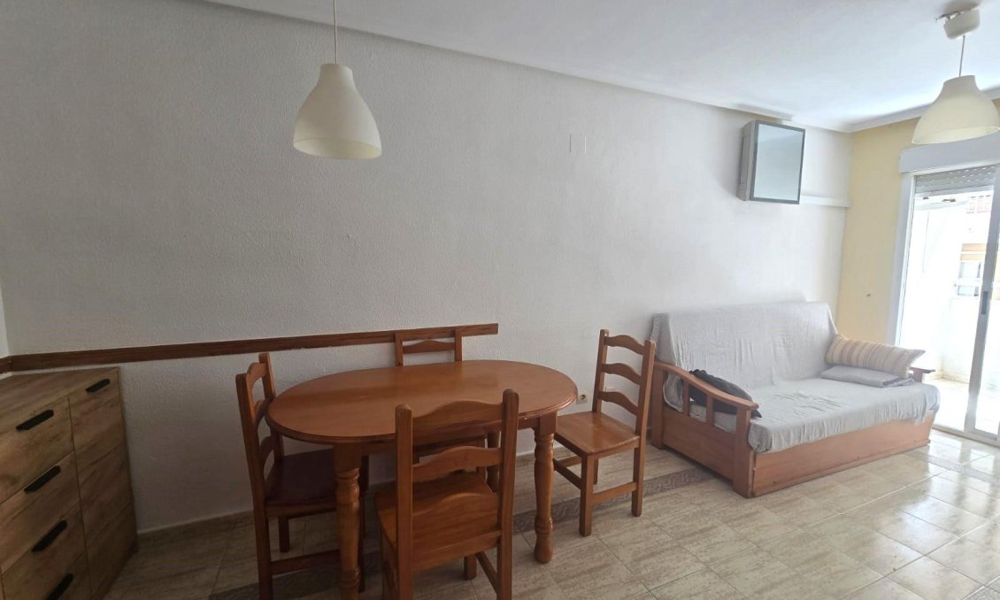 Segunda mano - Apartamento -
Torrevieja - Playa de los Locos