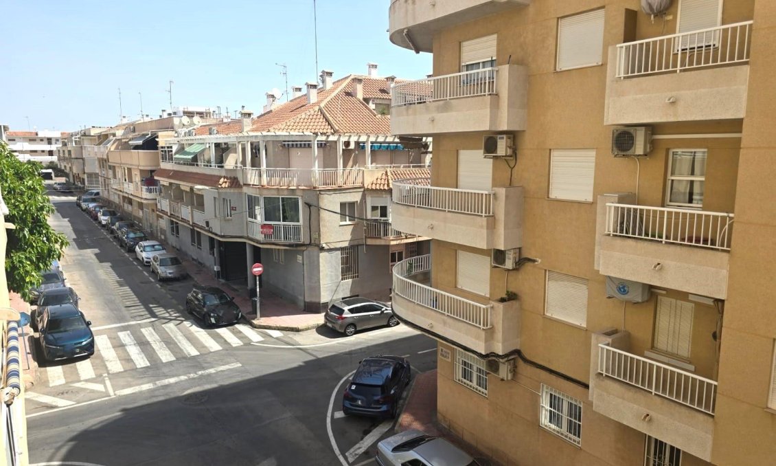 Segunda mano - Apartamento -
Torrevieja - Playa de los Locos