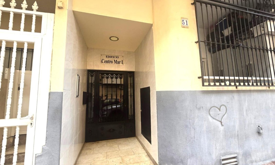 Segunda mano - Apartamento -
Torrevieja - Playa de los Locos
