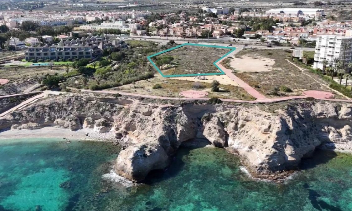 Obra nueva - Adosado -
El Campello - Platja de L´Amerador