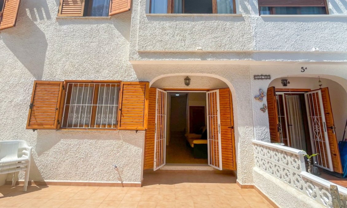 Segunda mano - Adosado -
Orihuela Costa - Costa Blanca