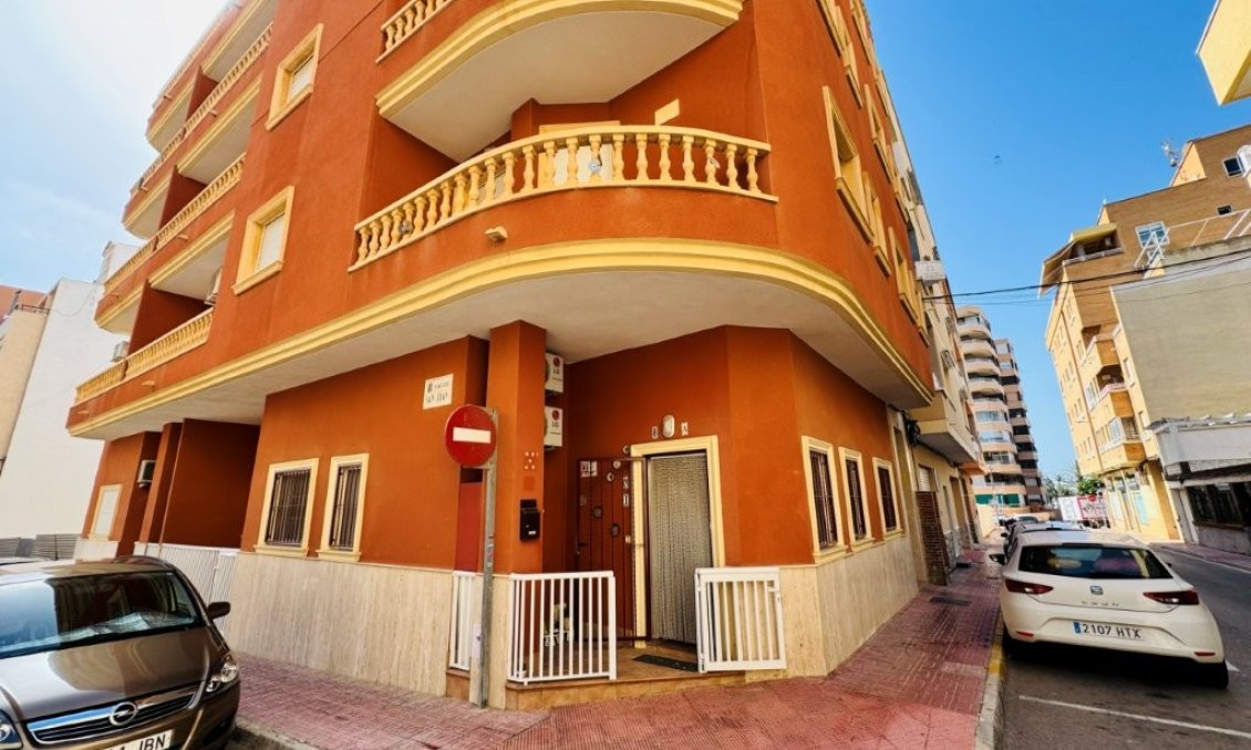 Segunda mano - Apartamento -
La Mata - Costa Blanca