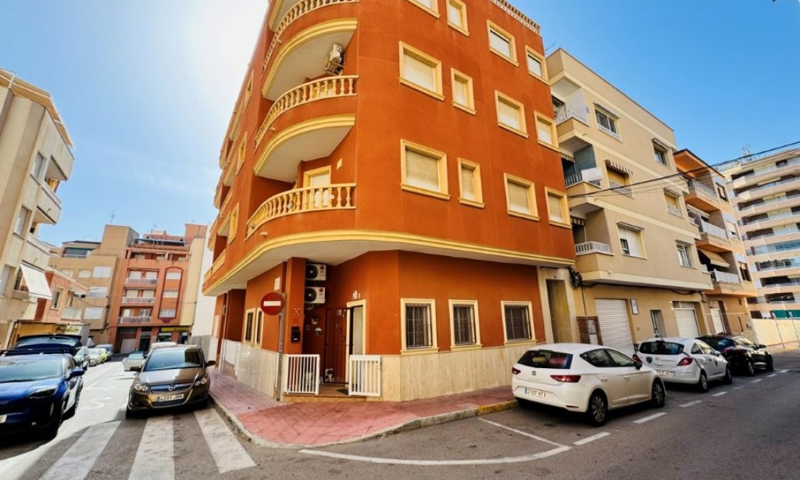 Segunda mano - Apartamento -
La Mata - Costa Blanca