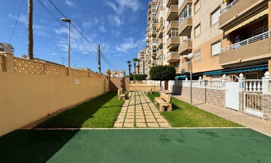 Wiederverkauf - Wohnung -
Torrevieja - Costa Blanca