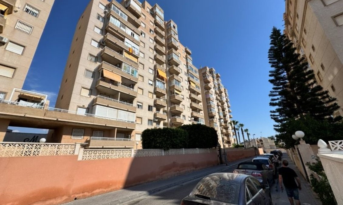 Wiederverkauf - Wohnung -
Torrevieja - Costa Blanca