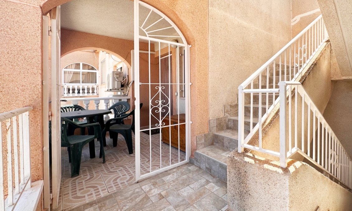 Segunda mano - Bungalow -
Torrevieja - Costa Blanca