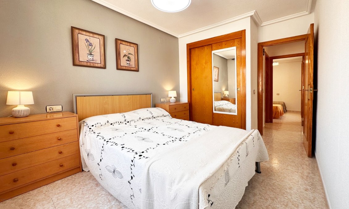 Segunda mano - Bungalow -
Torrevieja - Costa Blanca