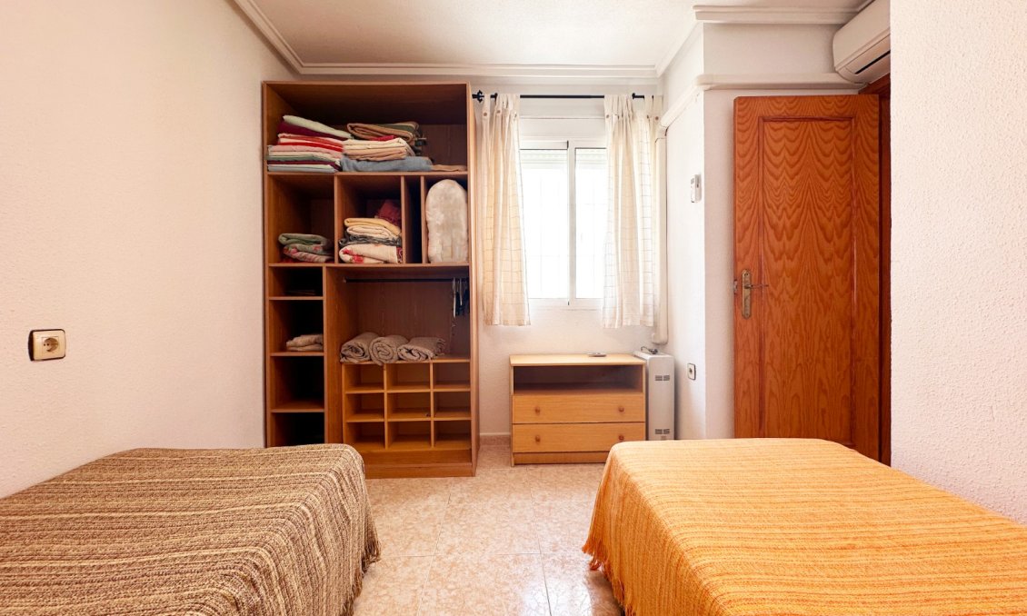 Segunda mano - Bungalow -
Torrevieja - Costa Blanca