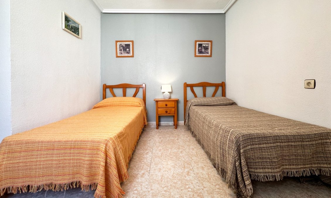 Segunda mano - Bungalow -
Torrevieja - Costa Blanca