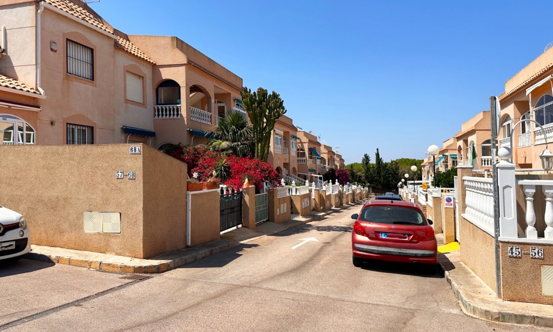 Segunda mano - Bungalow -
Torrevieja - Costa Blanca
