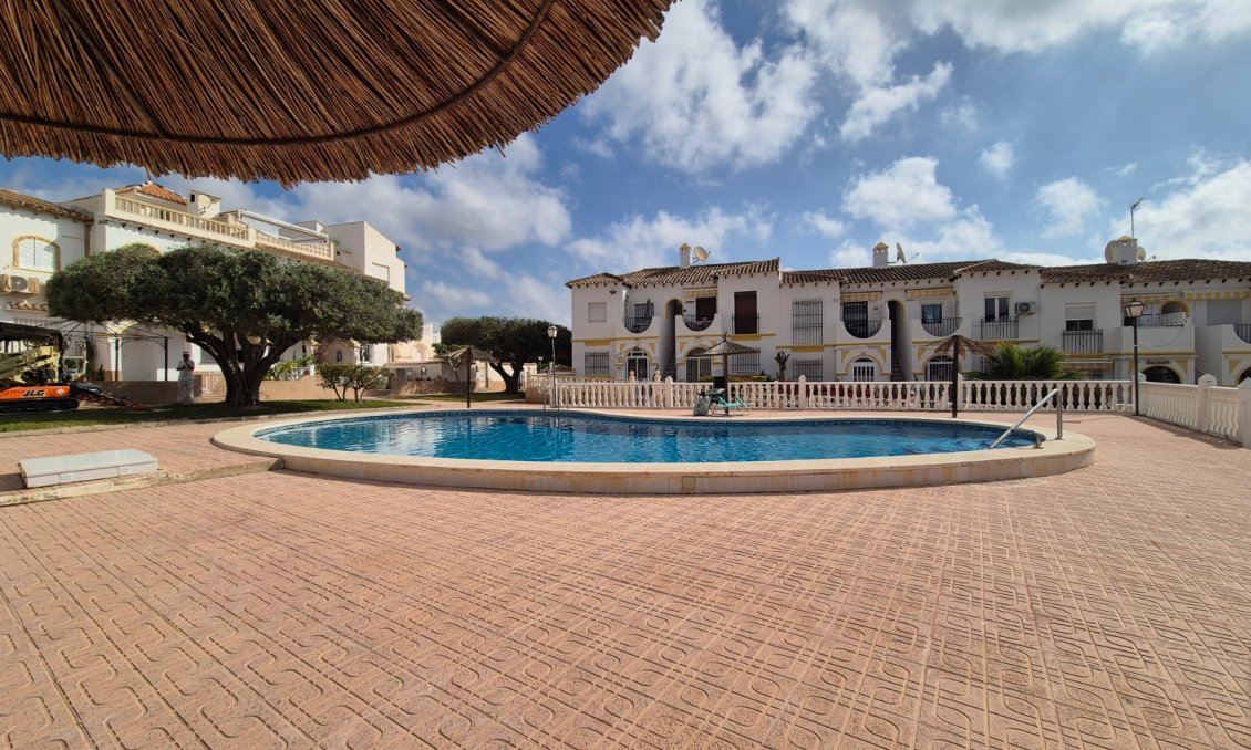 Segunda mano - Bungalow -
San Miguel de Salinas - Inland