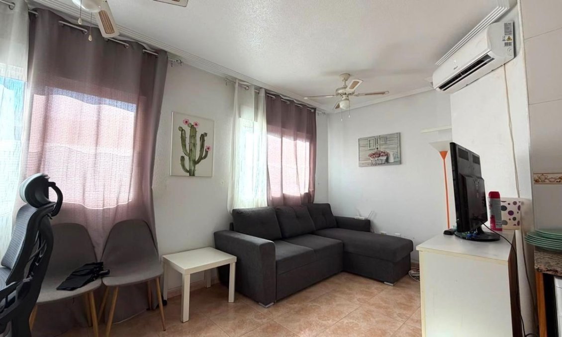 Segunda mano - Apartamento -
Torrevieja - PARQUE DE LAS NACIONES