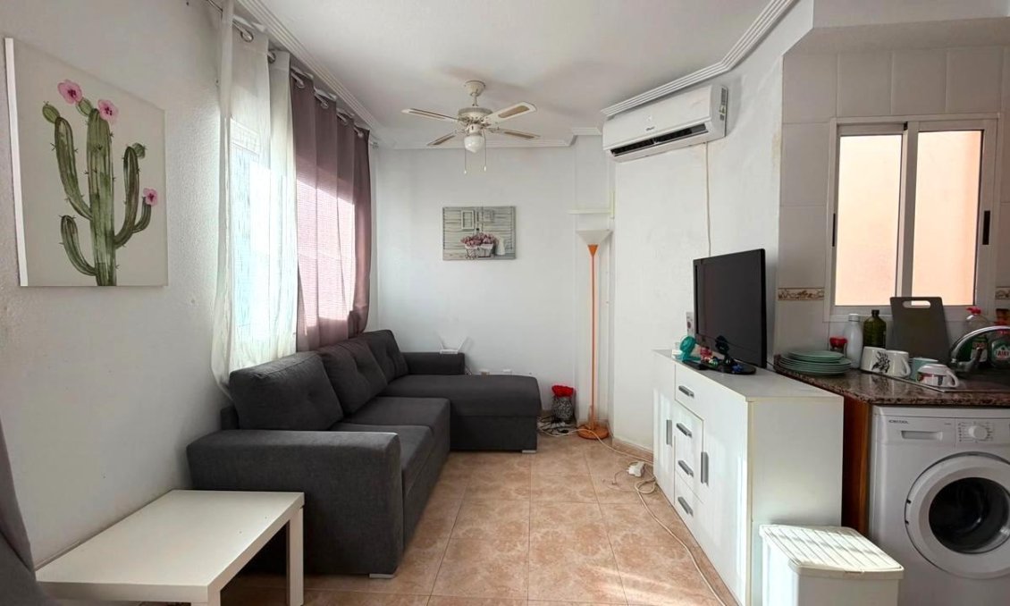 Segunda mano - Apartamento -
Torrevieja - PARQUE DE LAS NACIONES