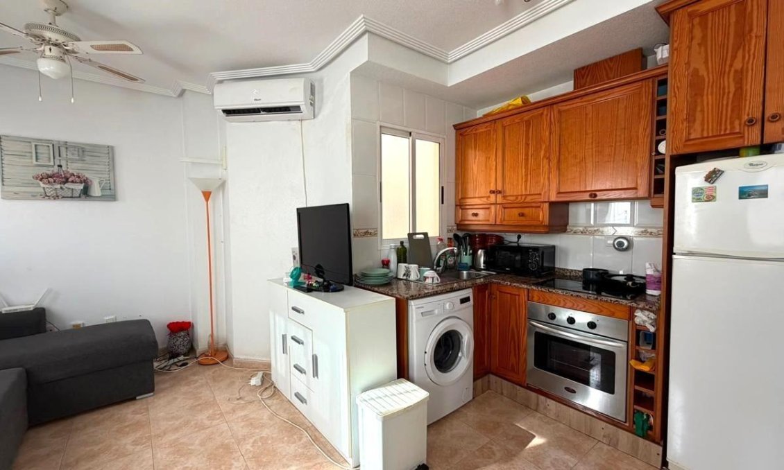 Segunda mano - Apartamento -
Torrevieja - PARQUE DE LAS NACIONES