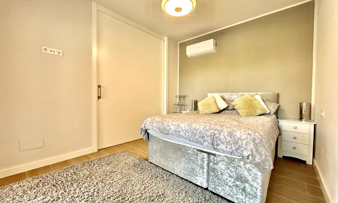 Segunda mano - Apartamento -
Villamartin - Costa Blanca