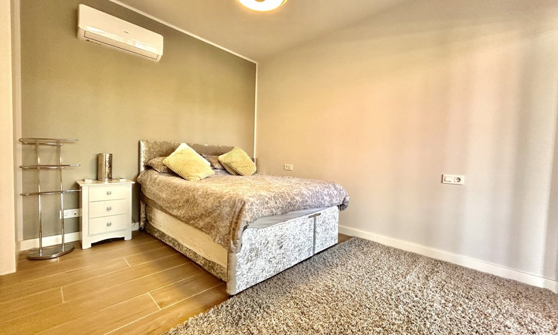 Segunda mano - Apartamento -
Villamartin - Costa Blanca