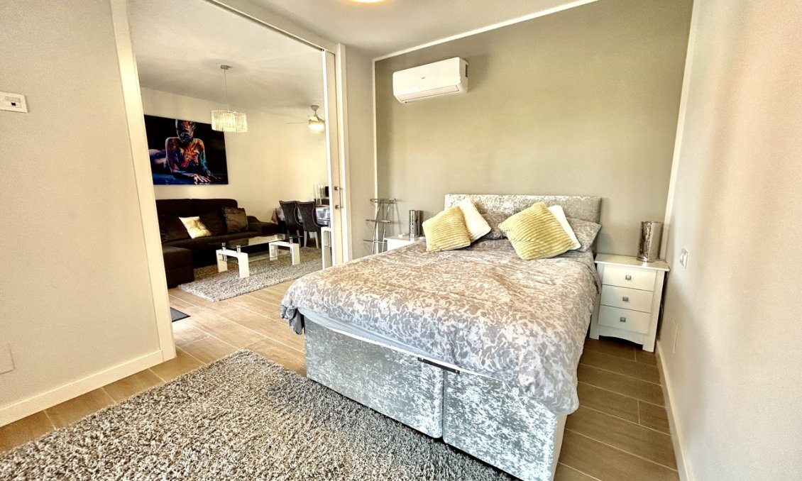 Segunda mano - Apartamento -
Villamartin - Costa Blanca