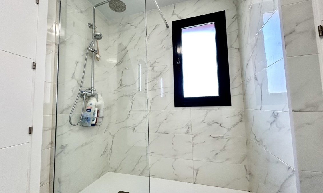 Segunda mano - Apartamento -
Villamartin - Costa Blanca