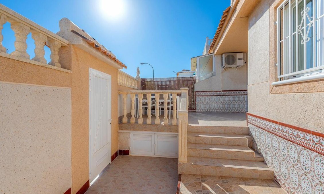 Segunda mano - Bungalow -
Torrevieja - Los Balcones