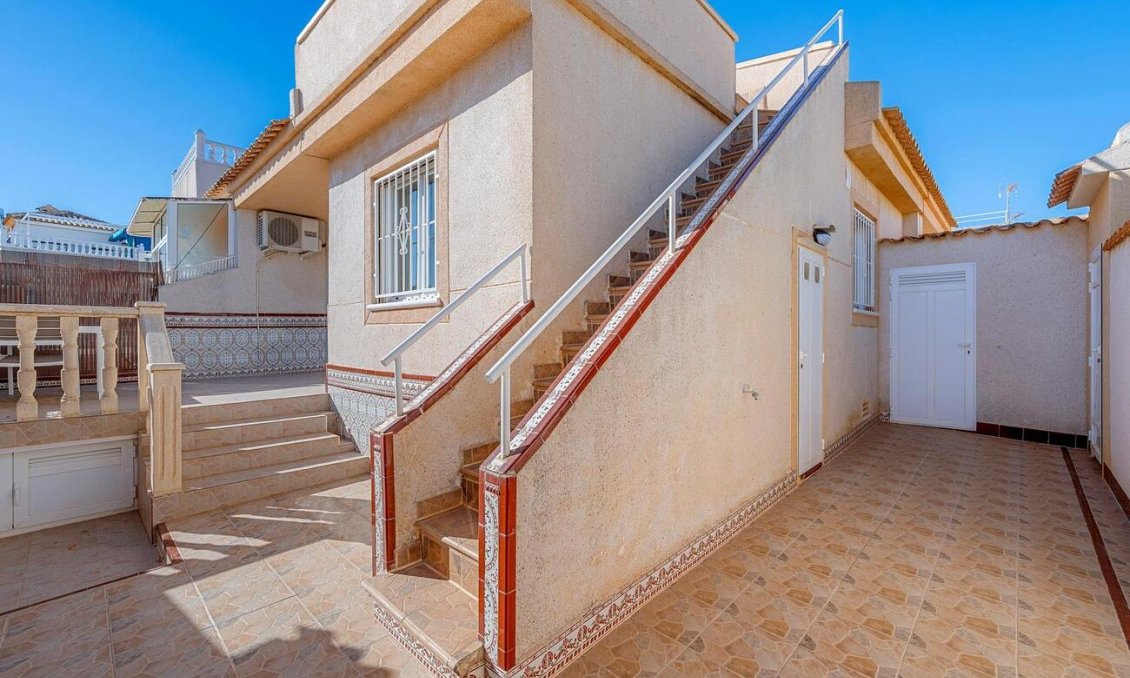 Segunda mano - Bungalow -
Torrevieja - Los Balcones