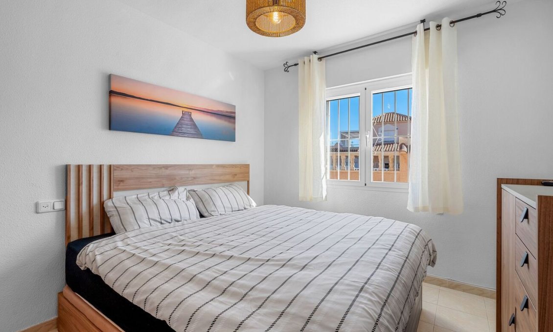 Segunda mano - Bungalow -
Torrevieja - Los Balcones