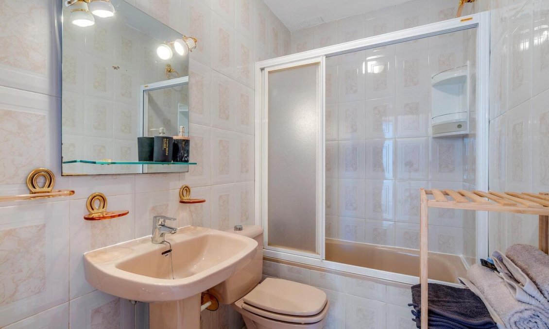 Segunda mano - Bungalow -
Torrevieja - Los Balcones