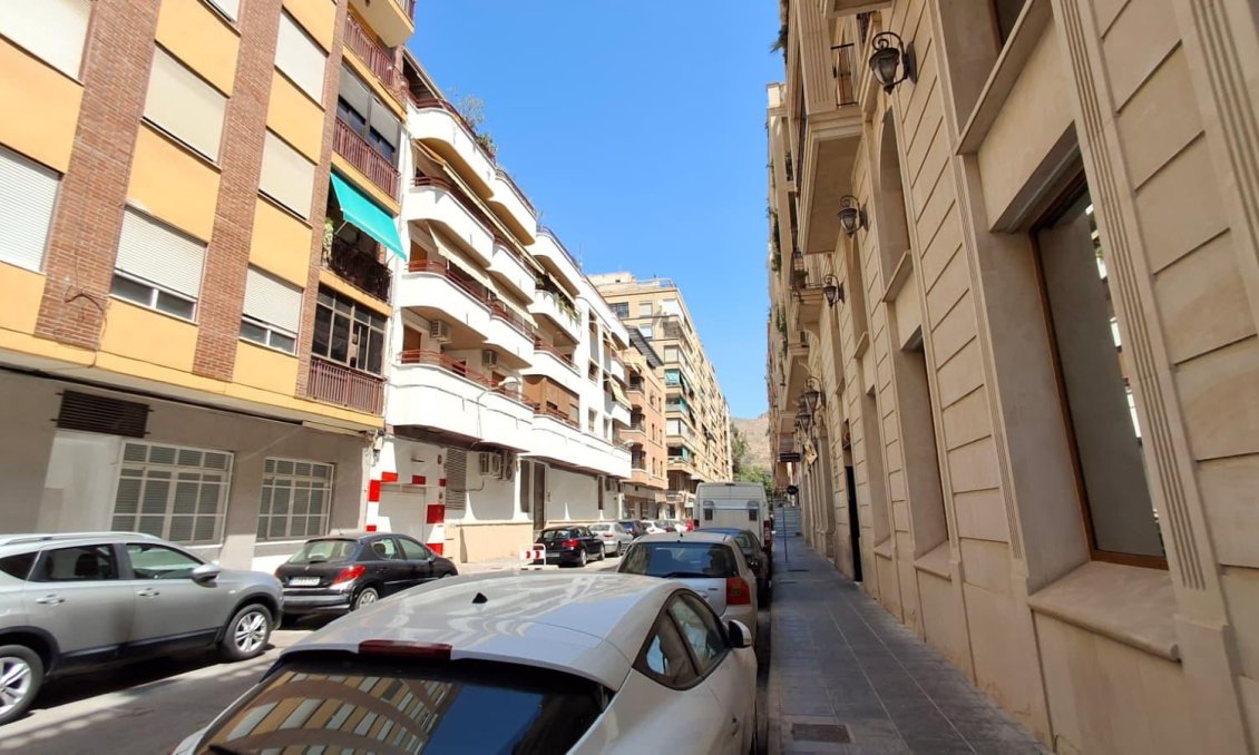 Segunda mano - Apartamento -
Orihuela - Zona Centro