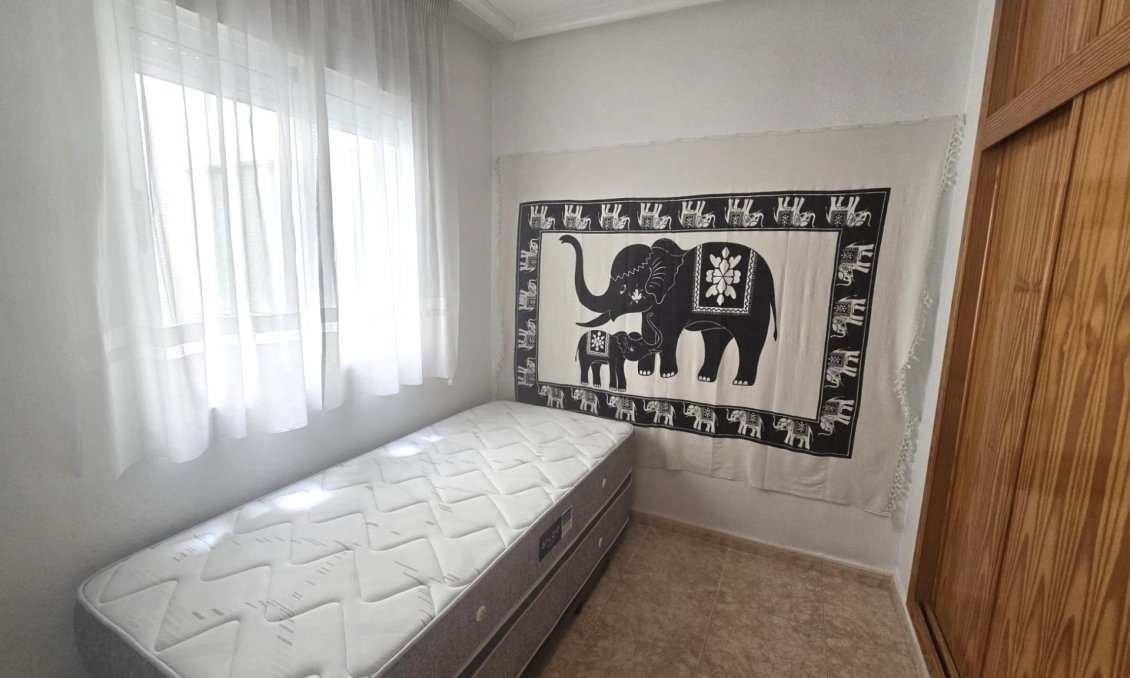 Segunda mano - Apartamento -
Torrevieja - Parque Las Naciones