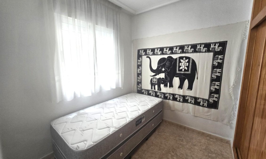 Segunda mano - Apartamento -
Torrevieja - Parque Las Naciones