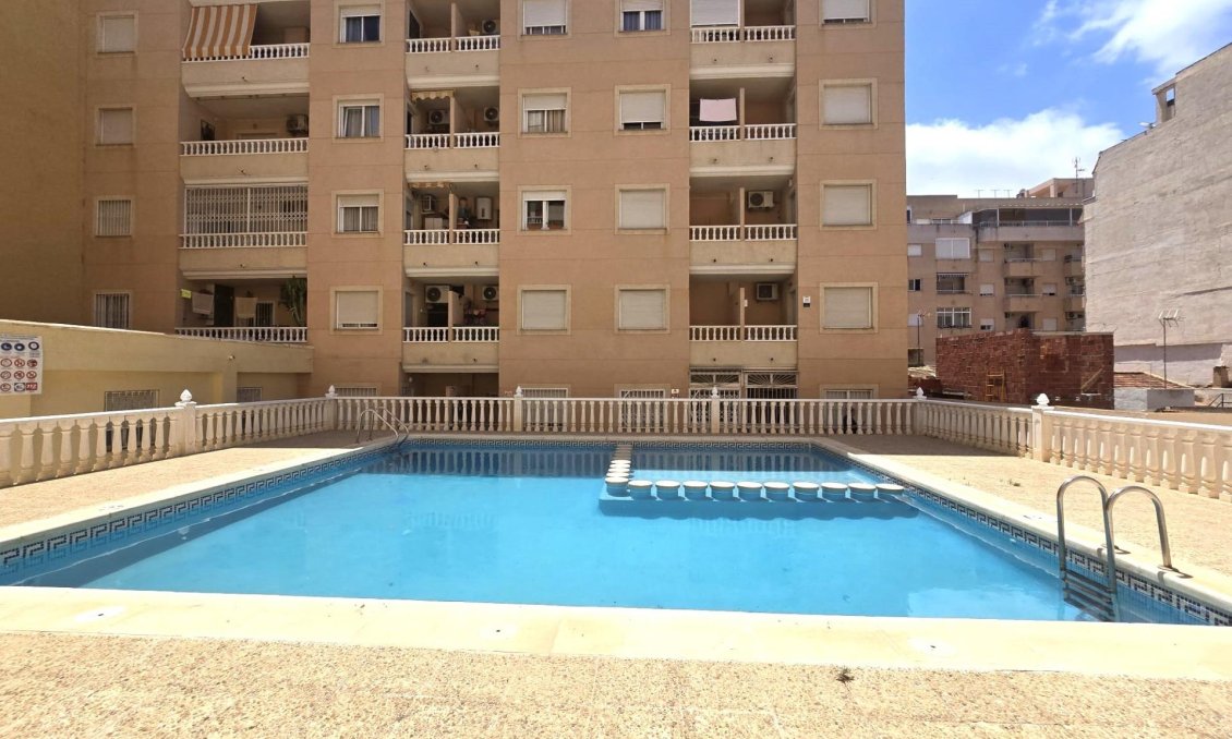 Segunda mano - Apartamento -
Torrevieja - Parque Las Naciones