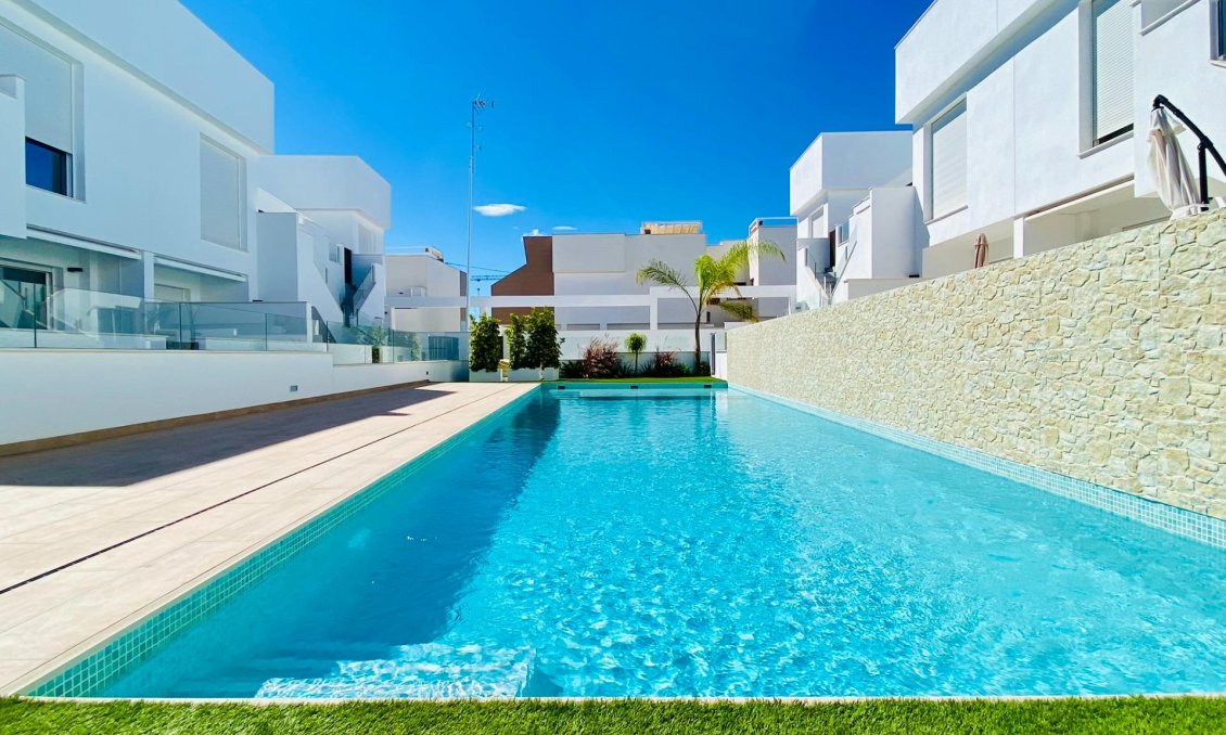 Obra nueva - Bungalow -
Pilar de la Horadada - pueblo