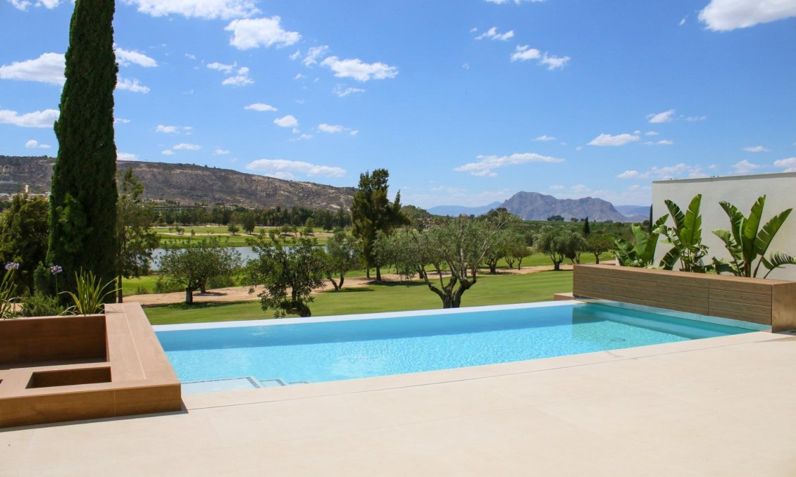 Obra nueva - Villa -
Algorfa - La Finca Golf