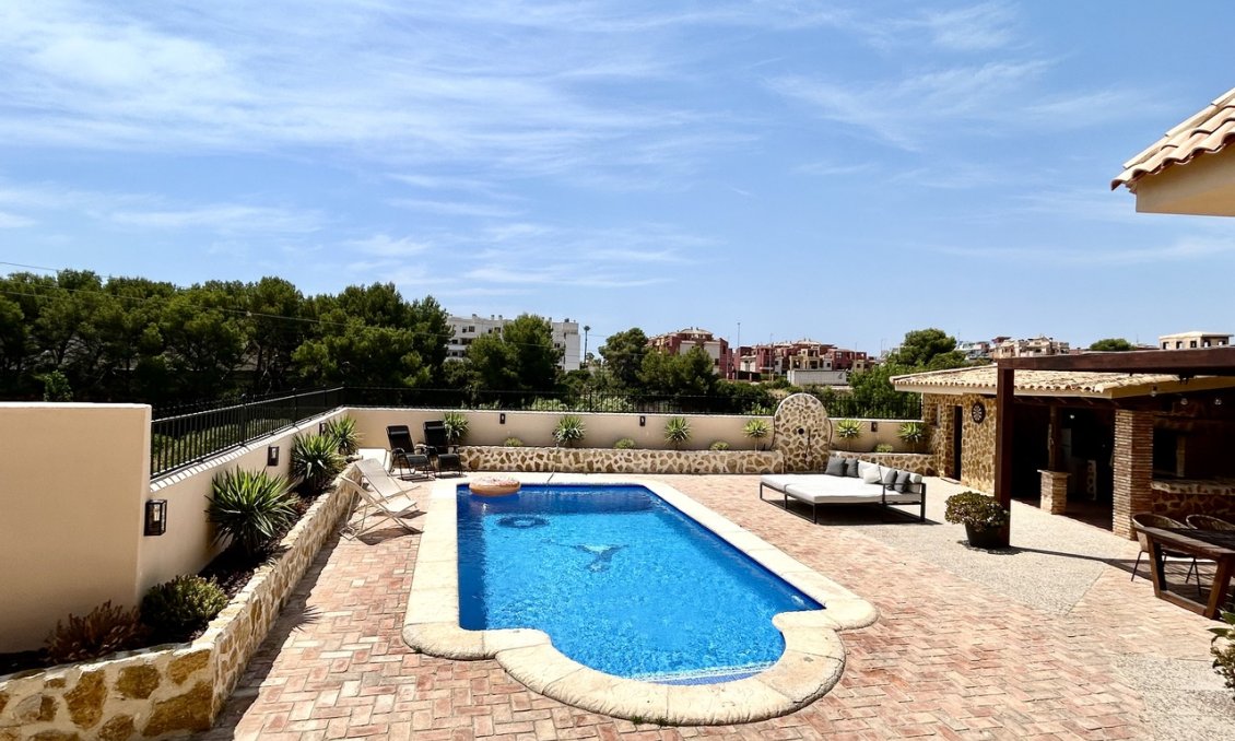 Segunda mano - Villa -
La Zenia - Costa Blanca
