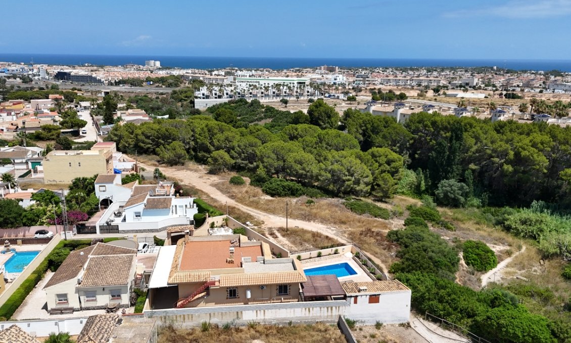 Segunda mano - Villa -
La Zenia - Costa Blanca