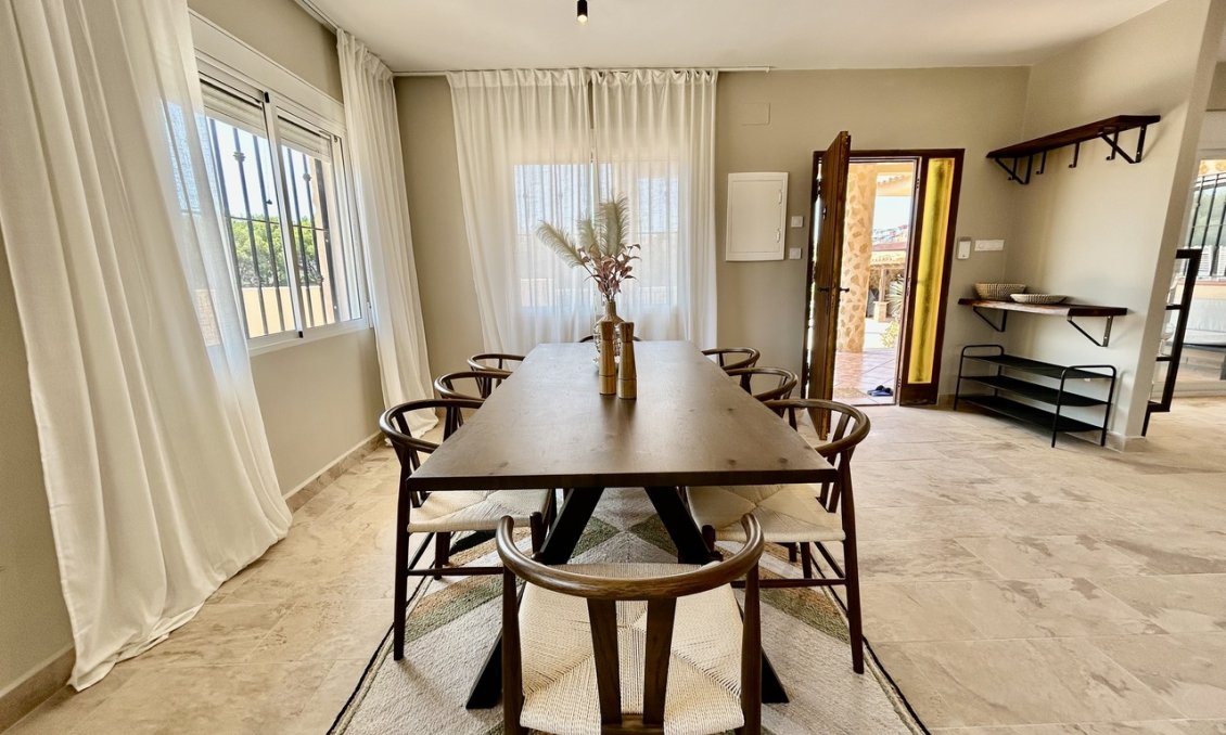 Segunda mano - Villa -
La Zenia - Costa Blanca