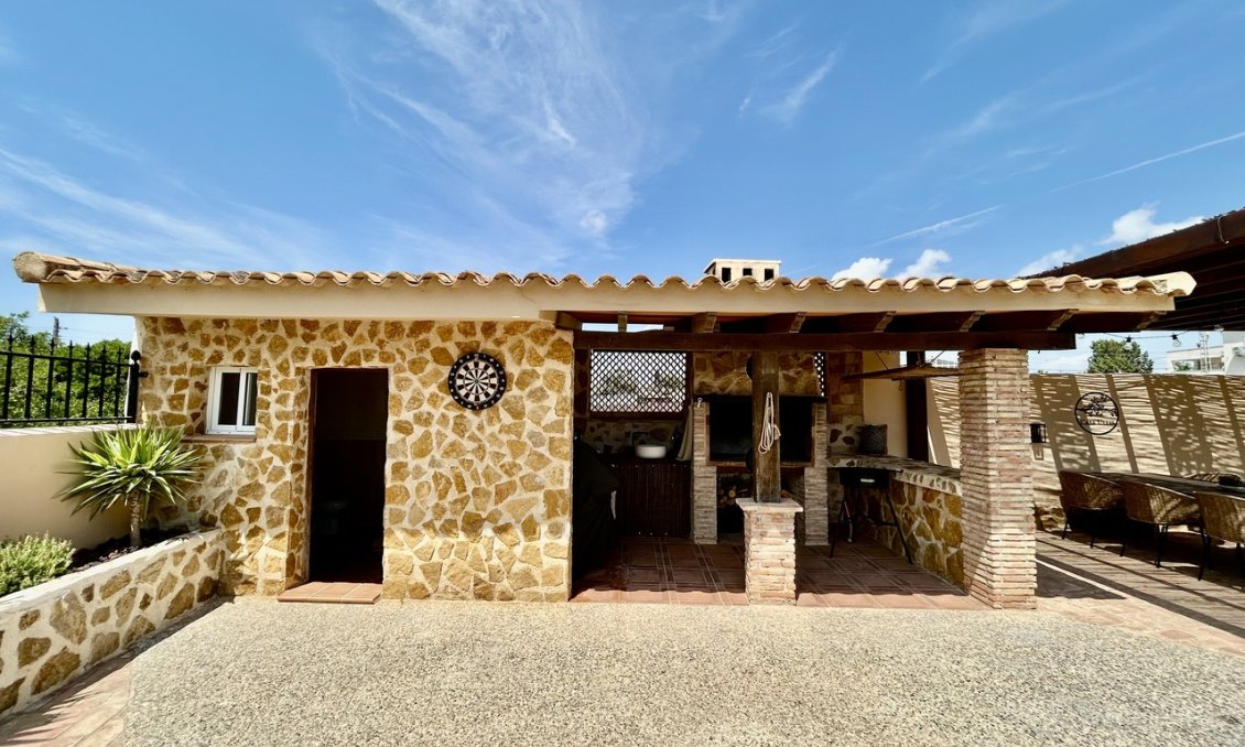 Segunda mano - Villa -
La Zenia - Costa Blanca