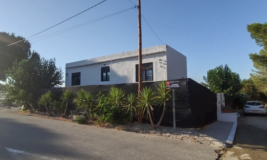 Segunda mano - Villa -
Canadas De San Pedro - Inland