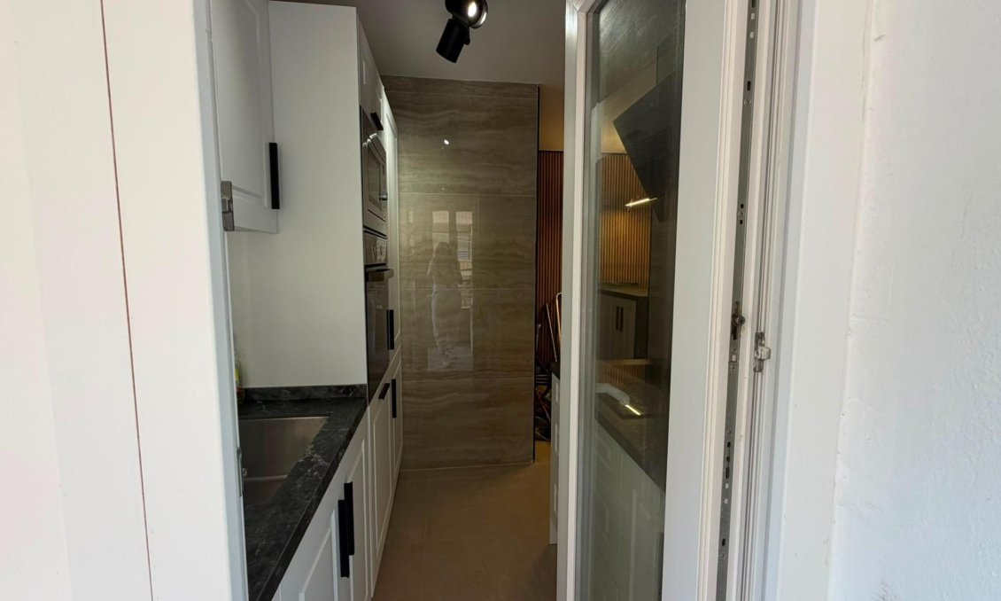Segunda mano - Apartamento -
Torrevieja - Playa del Cura